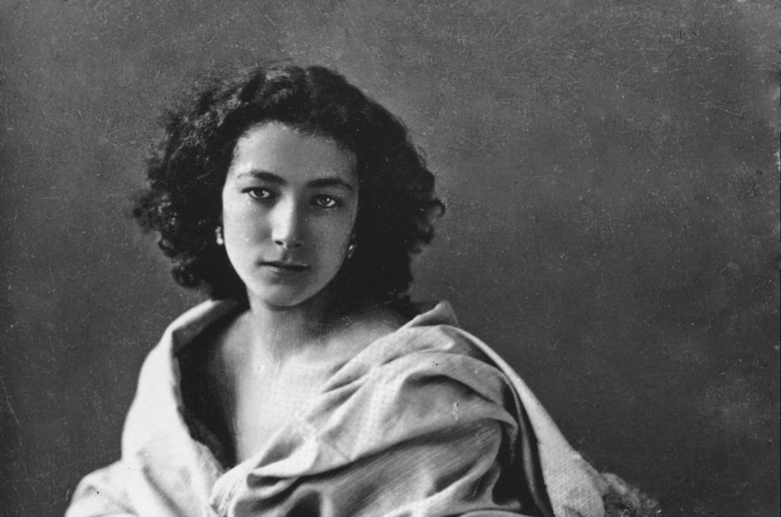 Portrait de Sarah Bernhardt par Nadar (1820-1910), vers 1864